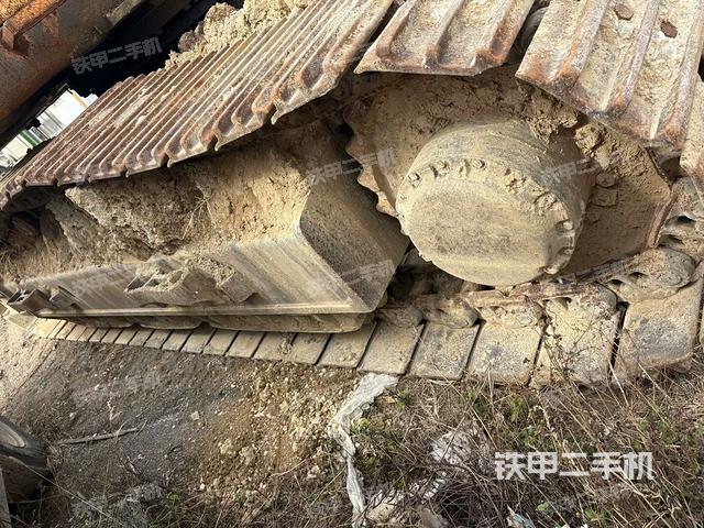 右侧履带整体(行走机构) 右侧履带整体(行走机构)