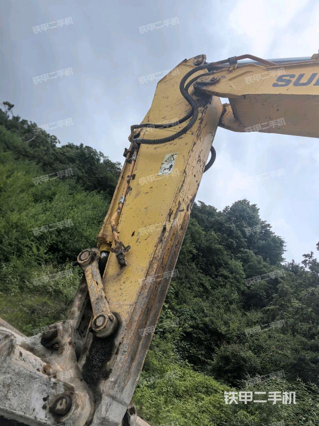 小臂整體左后(工作和回轉裝置) 小臂整體左后(工作和回轉裝置)