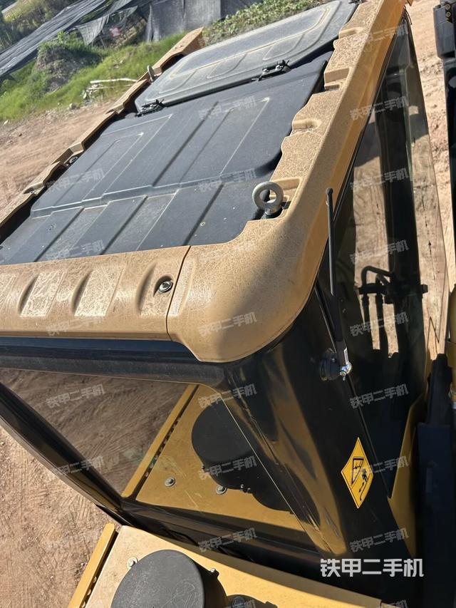 駕駛室頂部俯視（上車部件）