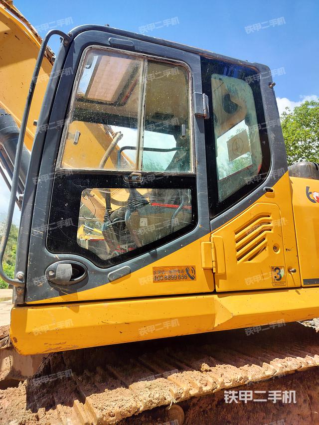 驾驶室整体（整机外观）