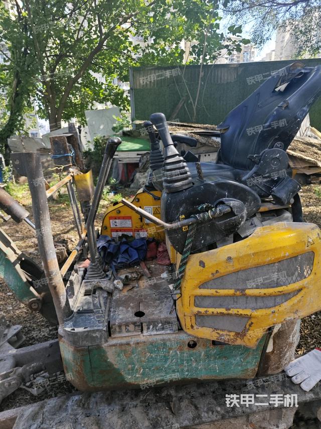 ?駕駛室正側(cè)（駕駛室部分）