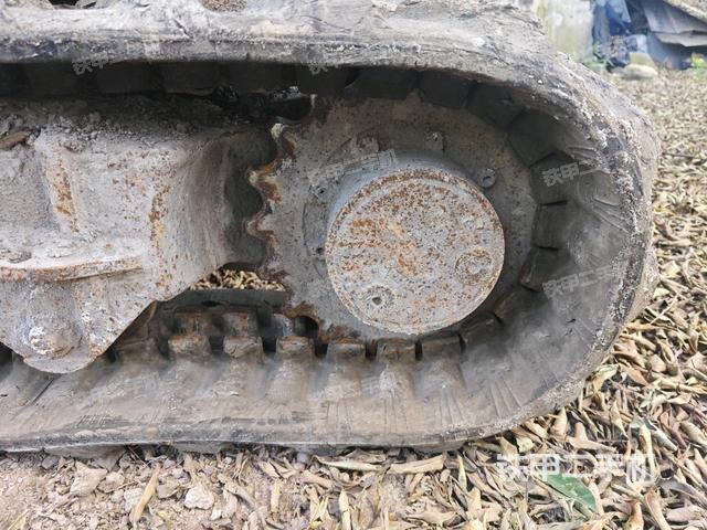 右驅(qū)動(dòng)輪（行走機(jī)構(gòu)）