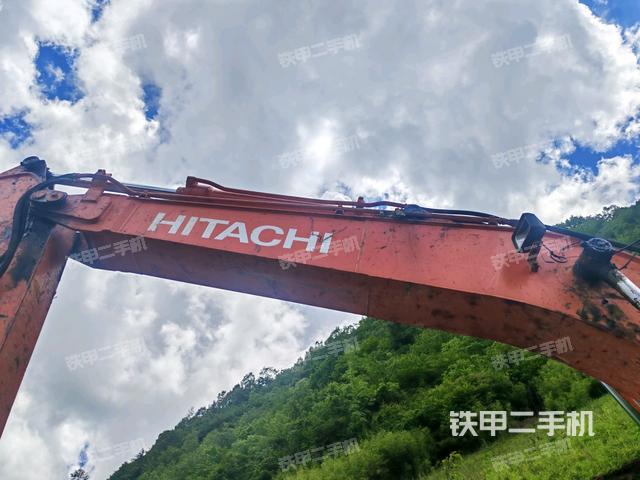 大臂整体 右侧(工作和回转装置) 大臂整体 右侧(工作和回转装置)