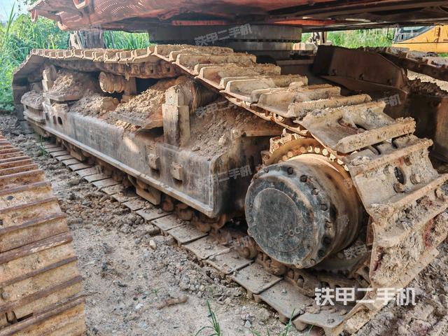 右側(cè)履帶整體(行走機(jī)構(gòu)) 右側(cè)履帶整體(行走機(jī)構(gòu))