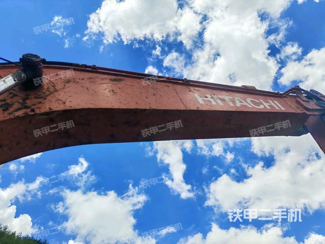 小臂整体右前(工作和回转装置) 小臂整体右前(工作和回转装置)