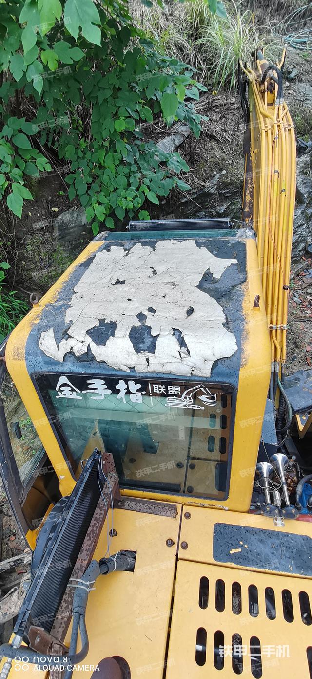 駕駛室頂部(整機外觀) 駕駛室頂部(整機外觀)