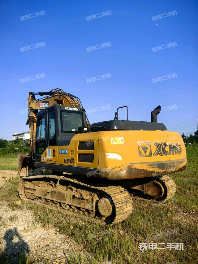 徐工XE215DA挖掘機(jī)