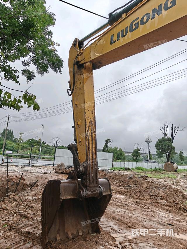 大臂整體?右側（工作和回轉裝置）