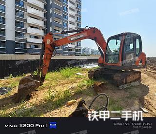 斗山DX75-9C挖掘机实拍图片