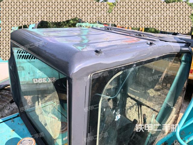 驾驶室顶部俯视(上车部件) 驾驶室顶部俯视(上车部件)