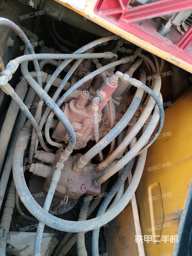 回轉(zhuǎn)馬達(dá)（上車部件）