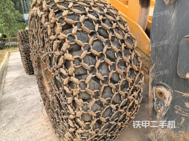 左驱动轮/左后轮(行走机构) 左驱动轮/左后轮(行走机构)