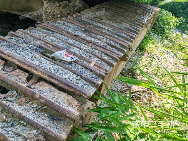 右側(cè)履帶整體（行走機(jī)構(gòu)）