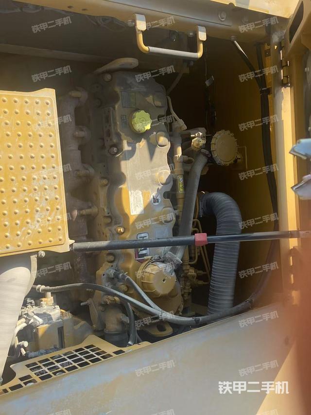 发动机整体俯视(整机外观) 发动机整体俯视(整机外观)