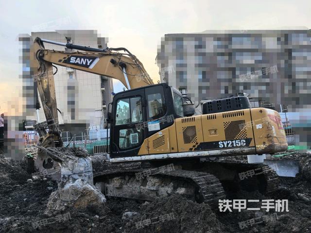 三一重工SY215C挖掘機(jī)