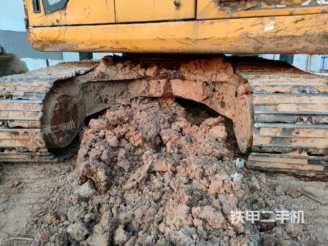 轉(zhuǎn)盤和下車架正前（工作和回轉(zhuǎn)裝置）