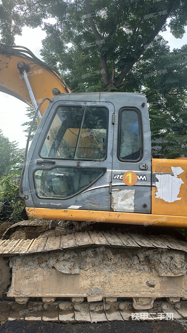 驾驶室整体（整机外观）