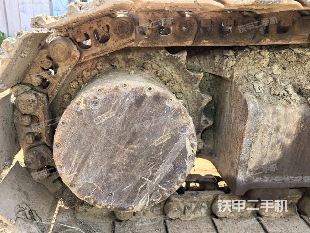 右驱动轮(行走机构) 右驱动轮(行走机构)