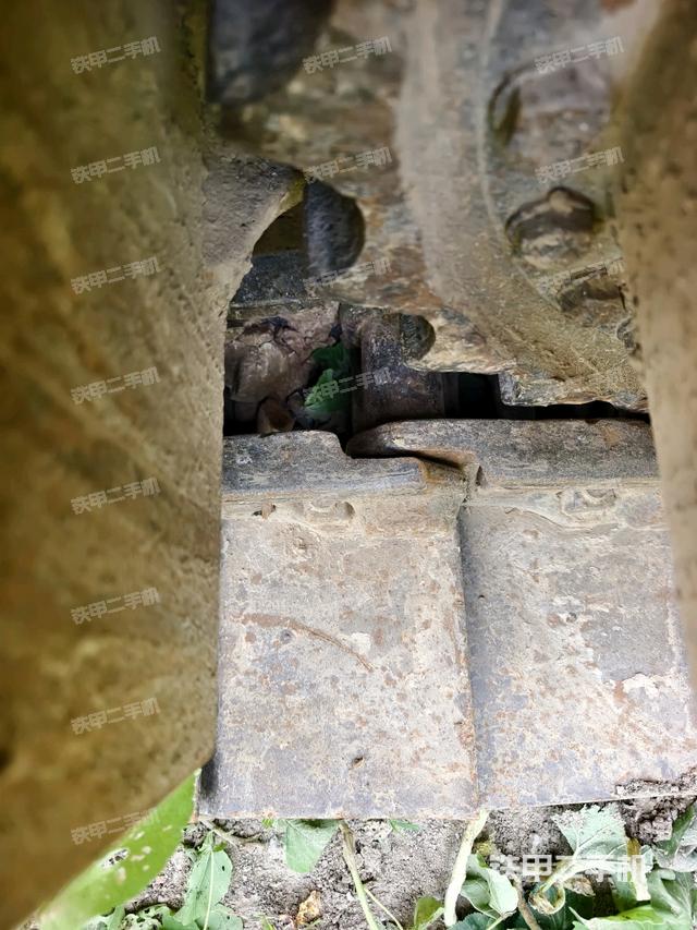 右側(cè)行走馬達蓋板（行走機構(gòu)）