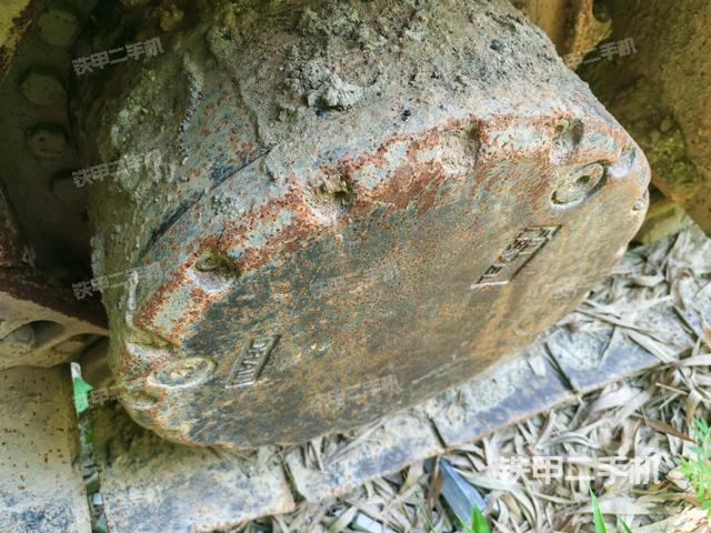 右驅(qū)動(dòng)輪（行走機(jī)構(gòu)）