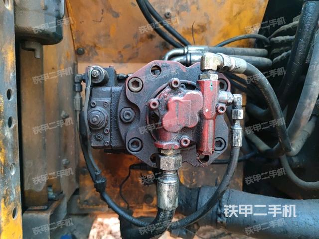 液壓泵斜45?右（大件艙室）