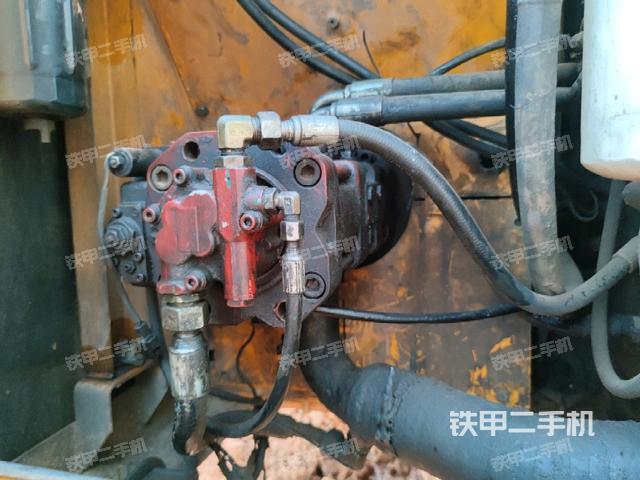 液壓泵斜45?左（大件艙室）