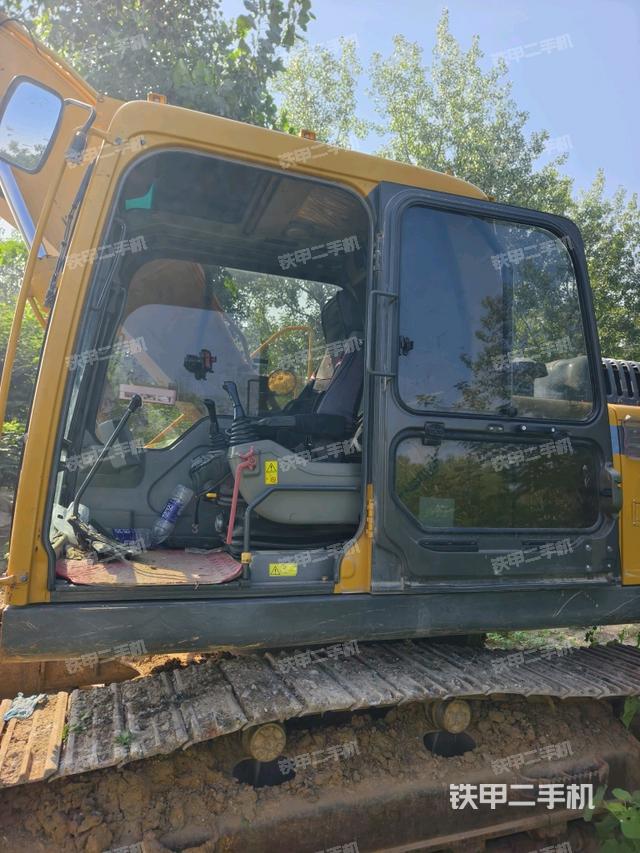 駕駛室正側(cè)（駕駛室部分）