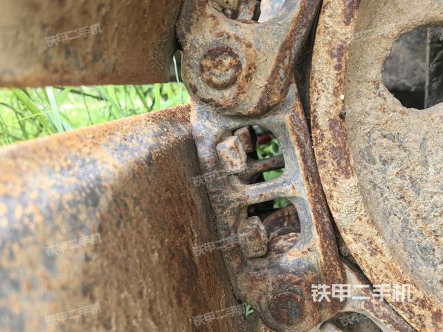 右側(cè)行走馬達(dá)蓋板(行走機構(gòu)) 右側(cè)行走馬達(dá)蓋板(行走機構(gòu))