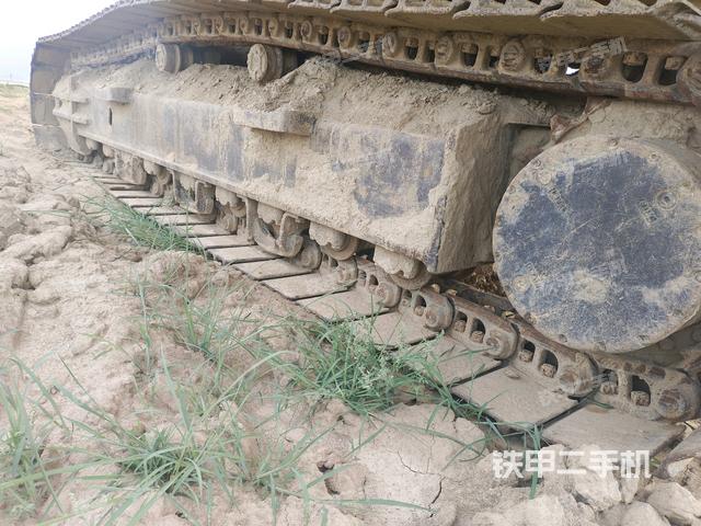 左侧履带整体 (行走机构) 左侧履带整体 (行走机构)