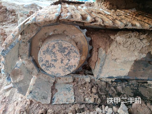 右驅(qū)動(dòng)輪（行走機(jī)構(gòu)）