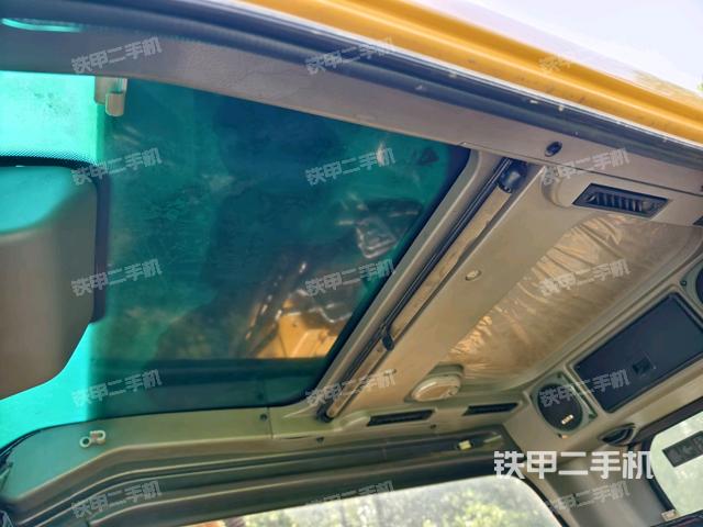 頂棚整體（駕駛室部分）