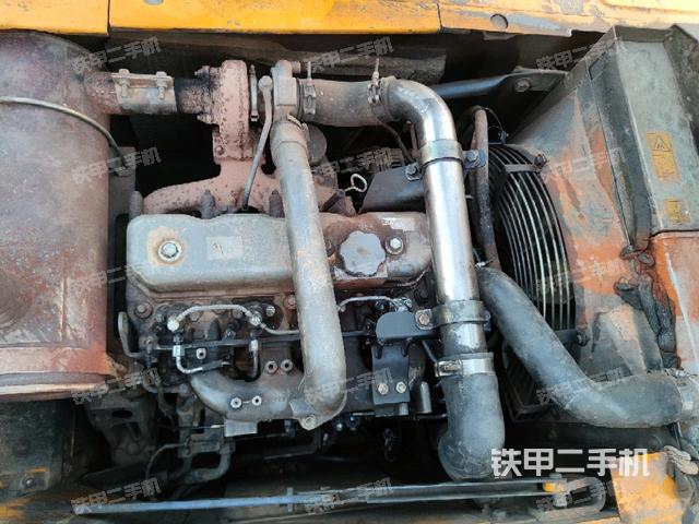 發(fā)動(dòng)機(jī)室（上車部件）