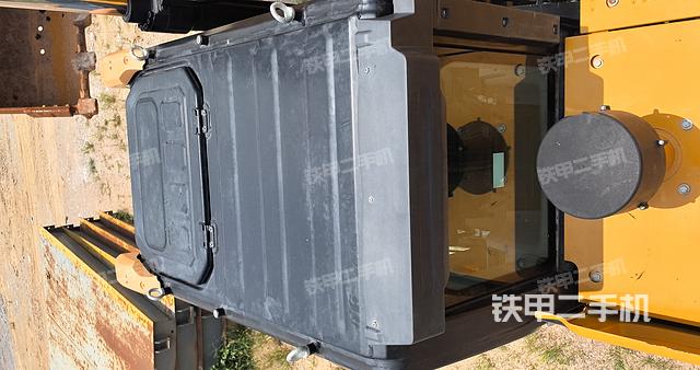 驾驶室顶部（整机外观）