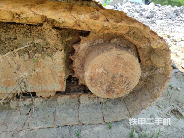 左驱动轮(行走机构) 左驱动轮(行走机构)