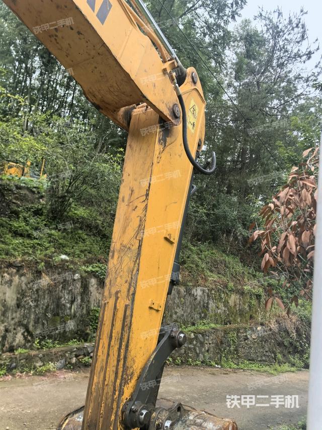 小臂整體右前(工作和回轉(zhuǎn)裝置) 小臂整體右前(工作和回轉(zhuǎn)裝置)