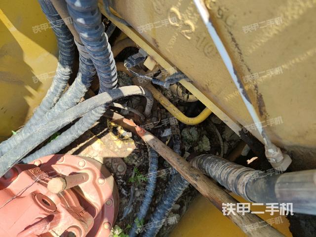 中央回转接头特写(上车部件) 中央回转接头特写(上车部件)