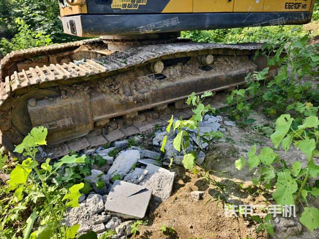 左側(cè)履帶整體?（行走機構(gòu)）