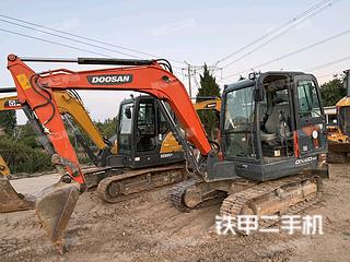 斗山DX55-9CN挖掘机实拍图片