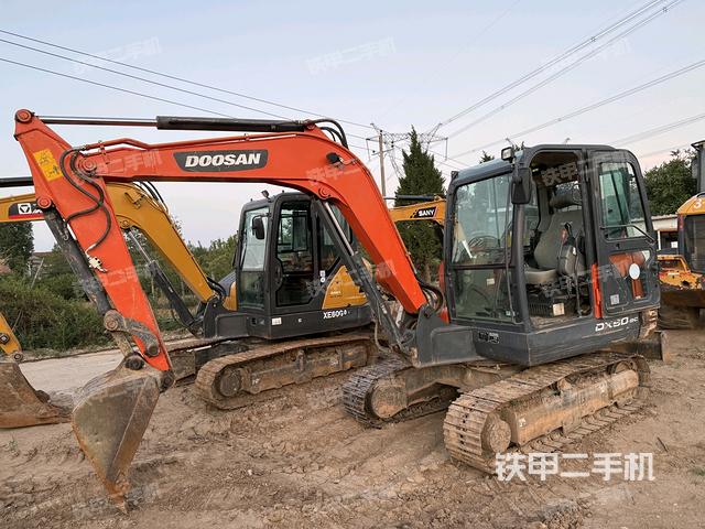 斗山DX55-9CN挖掘機(jī)