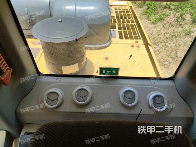 座椅后部(驾驶室部分) 座椅后部(驾驶室部分)