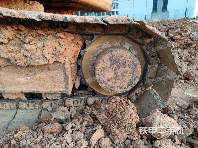 左驅(qū)動(dòng)輪（行走機(jī)構(gòu)）