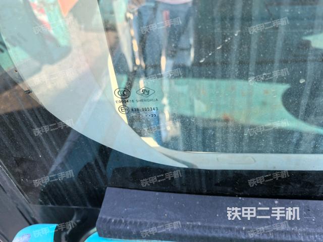 后窗玻璃角标(驾驶室部分) 后窗玻璃角标(驾驶室部分)