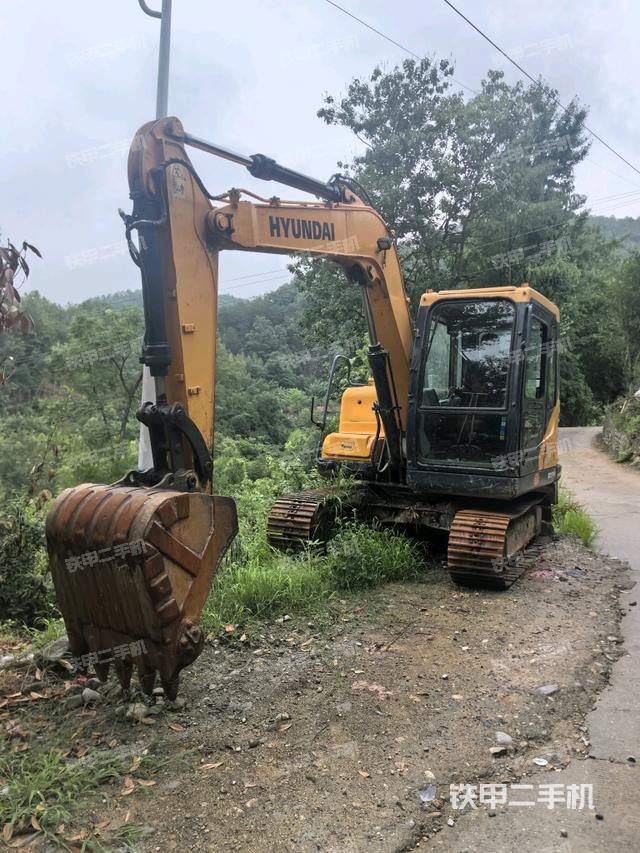 現(xiàn)代R75BVS挖掘機