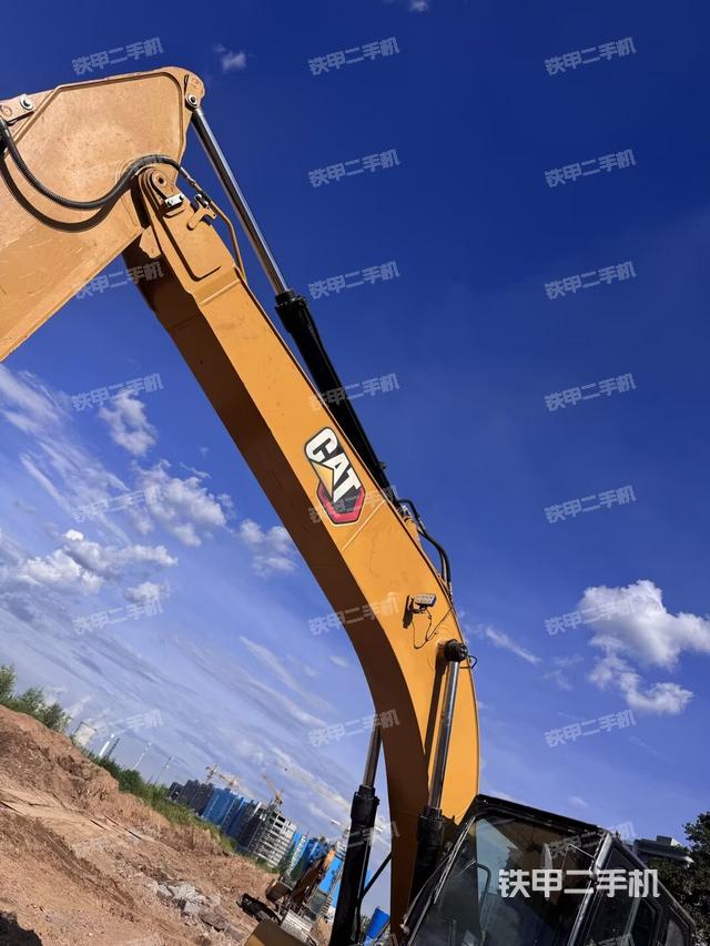 大臂整体 右侧（工作和回转装置）