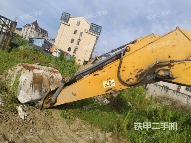 小臂整體左后(工作和回轉(zhuǎn)裝置) 小臂整體左后(工作和回轉(zhuǎn)裝置)