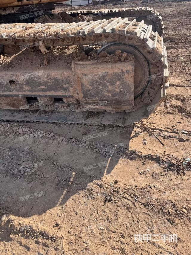 右侧行走马达盖板（行走机构）