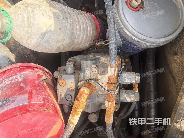 回轉(zhuǎn)馬達(dá)（上車部件）