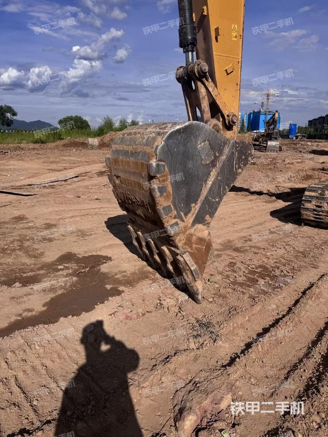 左侧行走马达盖板（行走机构）