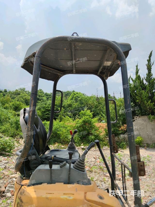  驾驶室正侧（驾驶室部分）