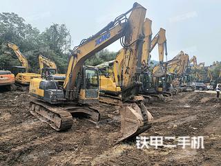 徐工XE135D挖掘机实拍图片